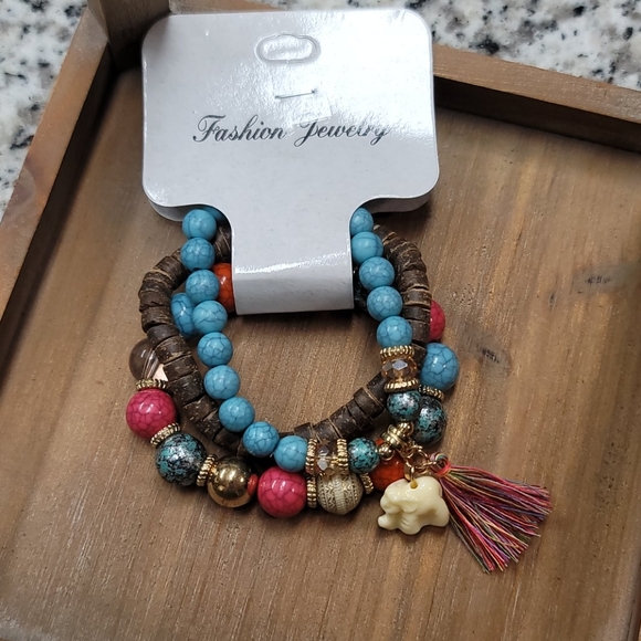 NWT stretch bracelets - Picture 2 of 6